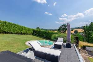 Freistehendes Zuhause mit Fernblick, kleinem Pool und viel Raum zur Entfaltung – Die vollständige Adresse der Immobilie erhältst du vom Anbieter., 32689 Kalletal – Vorschaubild 5