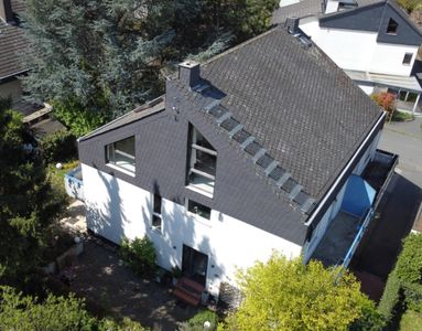### TOP-LAGE SEEHEIM! GROßE DOPPELHAUSHÄLFTE, SPLIT-LEVEL UND GARAGE! ###