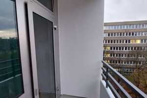 Saniertes und teilmöbliertes Studioapartment, Strom inkl., Balkon, Einbauküche und neuem Bad – Bernhard-Feilchenfeld-Straße 13, 50969 Köln – Vorschaubild 7