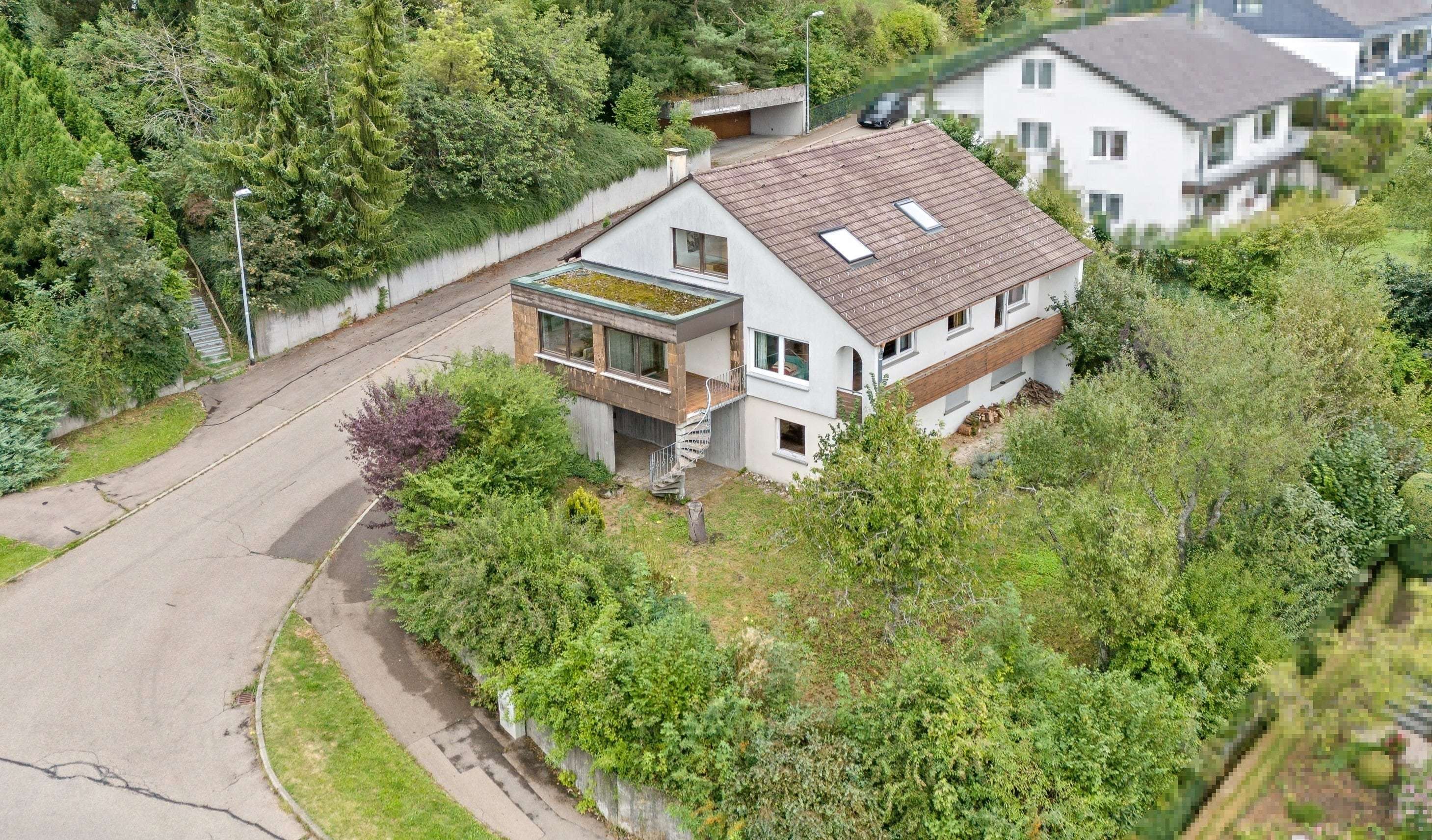 Großzügiges Ein-/Zweifamilienhaus mit Potential, Zollernalbkreis – Bild 2