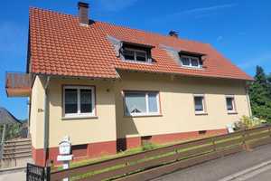 Mehrfamilienhaus in Hauenstein, Garten, Garagen, Privat ohne Maklerkosten – Am Weimersberg 23a, 76846 Südwestpfalz (Kreis) – Vorschaubild 1