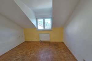 Geräumig & Leerstehend | 4 Zi.-Dachgeschoss-Wohnung+Dachterrasse | ruhiger Lage Enkheim nähe U-Bahn – 60388 Bergen-Enkheim, Frankfurt am Main – Vorschaubild 8