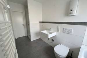 Hochparterre-Highlight: Bezugsfreie 2-Zimmer-Wohnung mit Einbauküche und Balkon  – Die vollständige Adresse der Immobilie erhältst du vom Anbieter., 50679 Deutz, Köln – Vorschaubild 16