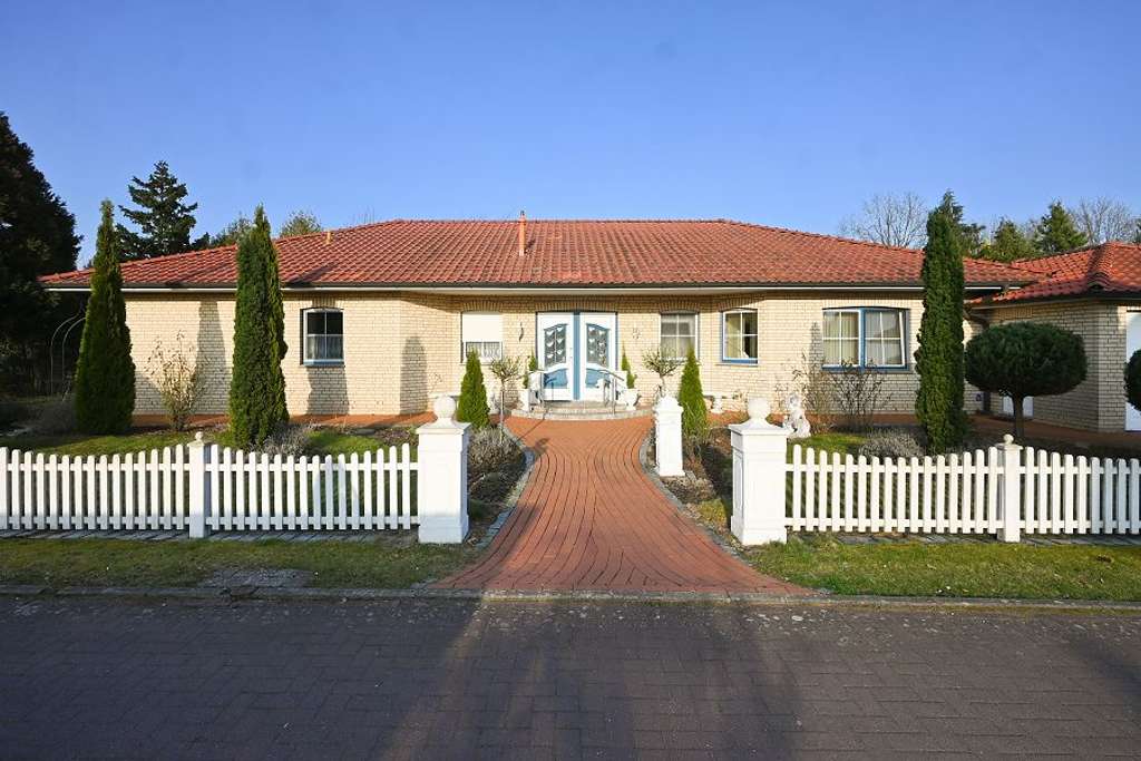 Immobilie in Barenburg - Einzigartiger Winkelbungalow auf großzügigem Grundstück! - Bild 0