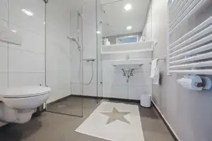 Möbliertes Apartment in Heidelberg – Perfekt für den Start! (01.–30. August 2025) NUR FÜR STUDENTEN – Zollhofgarten 8, 69115 Heidelberg – Vorschaubild 4