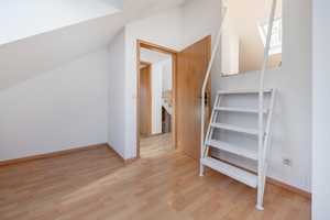 Schuch Immobilien - Raumwunder mit separater Einliegerwohnung in Blicklage – Main-Taunus-Kreis – Vorschaubild 27