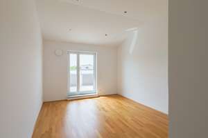 Hochwertige Penthouse-Wohnung mit weitläufiger Dachterrasse in Ingolstadt-Hollerstauden! – Die vollständige Adresse der Immobilie erhältst du vom Anbieter., 85049 Friedrichshofen-Hollerstauden, Ingolstadt – Vorschaubild 4