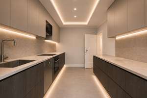 Charmante Dachgeschoss - Maisonettewohnung mit Ost - Süd - Loggia über den Dächern von München – Die vollständige Adresse der Immobilie erhältst du vom Anbieter., 80333 Augustenstraße, München – Vorschaubild 15