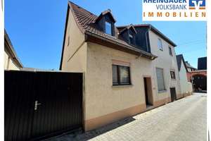 * RESERVIERT! Oestrich-Winkel: Einfamilienhaus mit Potenzial * – Die vollständige Adresse der Immobilie erhältst du vom Anbieter., 65375 Oestrich-Winkel – Vorschaubild 1