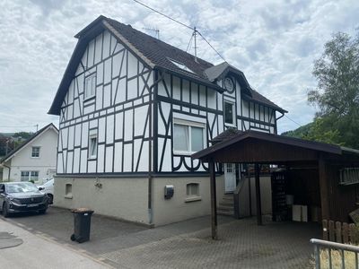 Freistehendes Einfamilienhaus mit großem Grundstück in Kirchhundem, Preis VB!