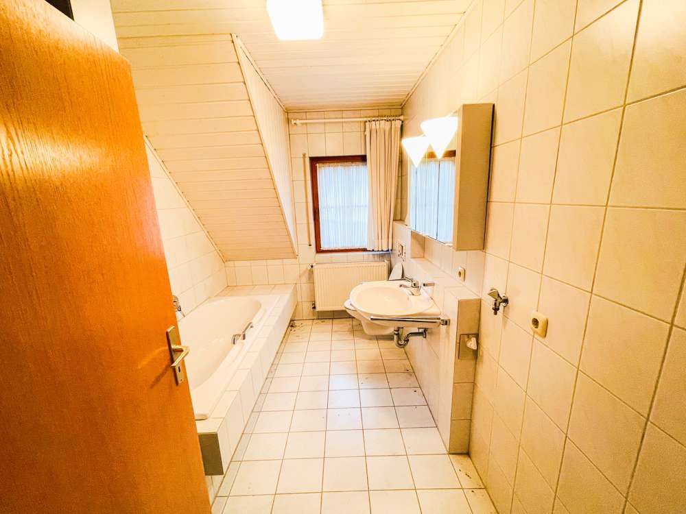 Immobilie in Rödental - Gepflegtes Zweifamilienhaus in Rödental zu verkaufen! - Bild 6