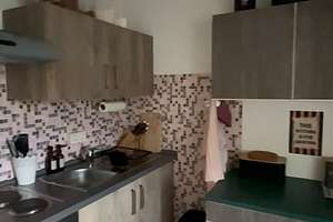 helle kleine City Dachgeschoss Wohnung mit Küche - für 1 Person – Alkuinstraße 20, 54292 Nord, Trier – Vorschaubild 2