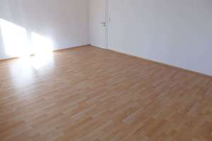 Grundschule und Kindergarten vor der Tür! Helle modernisierte 3 Zimmer-Erdgeschoss-Whg. mit Gäste-WC