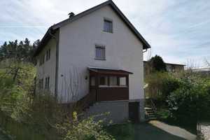 Charmantes Zweifamilienhaus mit Potenzial zur Verwirklichung Ihrer Wohnträume – Schwandorf (Kreis) – Vorschaubild 4
