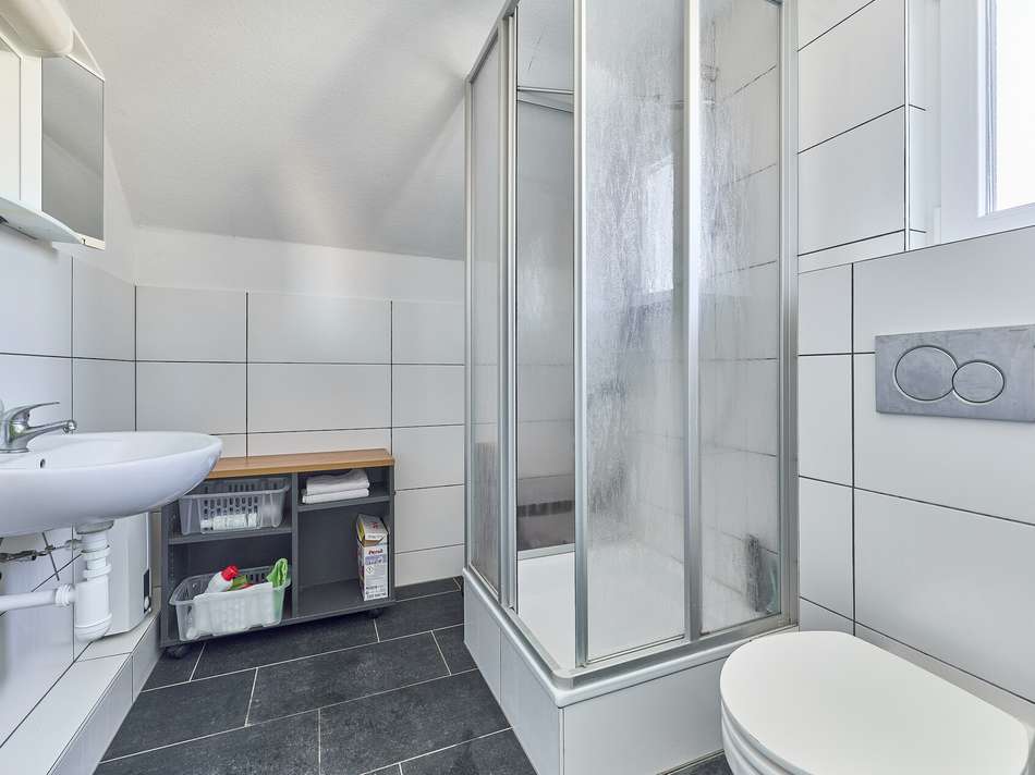 27 Badezimmer 4.1 DG