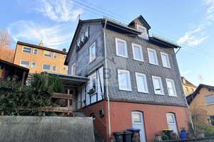 Zweifamilienhaus mit Potenzial – ideal für Kapitalanleger oder Eigennutzer