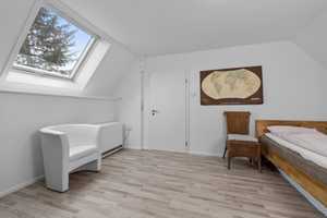 Großes Zweifamilienhaus mit Einliegerwohnung, Garagen, Hof und Garten in 79211 Denzlingen – Emmendingen (Kreis) – Vorschaubild 31