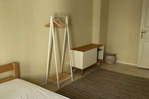 Helle 2-Zimmer-Wohnung mit Balkon in Berlin-Neukölln – Niemetzstraße 17, 12055 Neukölln (Ortsteil), Berlin – Vorschaubild 2