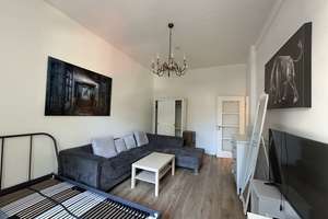 Helle möblierte 3-Zimmer-Wohnung mit Balkon und moderner weißer Einbauküche in der Neckarstraße – au – Nekarstraße 158B, 70190 Stöckach, Stuttgart – Vorschaubild 1