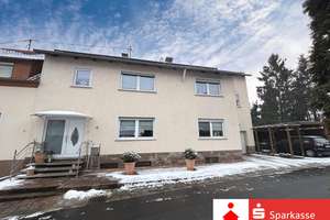 Attraktives Ein-bis Zweifamilienhaus mit PV-Anlage, Garage und Carport  – Die vollständige Adresse der Immobilie erhältst du vom Anbieter., 66571 Eppelborn – Vorschaubild 1