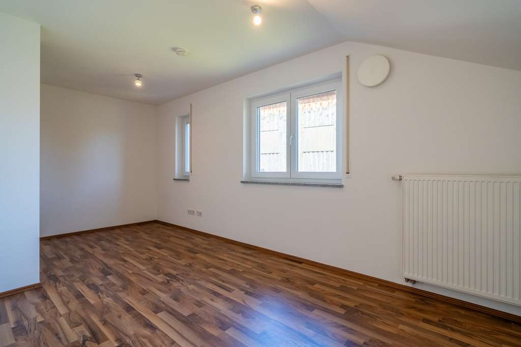 Immobilie in Burggen - Moderne und energieeffiziente Doppelhaushälfte mit Doppelgarage in ruhiger Wohnlage von Burggen - Bild 4