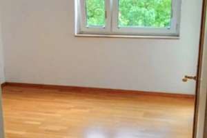 Zentrale, helle, ruhige 2-Zimmer Wohnung mit Balkon in grüner Parkanlage in Bogenhausen – Buschingstraße 45, 81677 Parkstadt, München – Vorschaubild 8