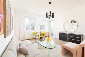 Henselmann Ensemble, Prenzlauer Berg: Frisch modernisierte und helle 3 Zimmer-Wohnung, Ost-Balkon