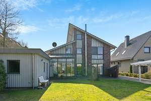 Architektonisches Wohnerlebnis mit Einliegerwohnung – Zentral & ruhig in Neumünster-Faldera – Die vollständige Adresse der Immobilie erhältst du vom Anbieter., 24537 Faldera, Neumünster – Vorschaubild 25