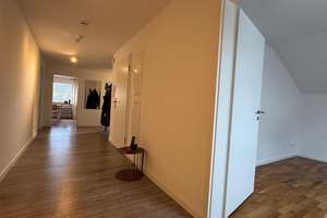 Gepflegte 4-Zimmer-Dachgeschosswohnung in ruhiger Lage von Stuttgart-Weilimdorf – Die vollständige Adresse der Immobilie erhältst du vom Anbieter., 70499 Weilimdorf (Ortsteil), Stuttgart – Vorschaubild 4