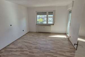 Helle 4-Zimmerwohnung mit Balkon in RT-Nord – Hermann-Köhl-Straße 5, 72768 Oferdingen, Reutlingen – Vorschaubild 2