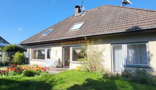 Bild von Großzügiges Ein- bis Zwei-Familienhaus