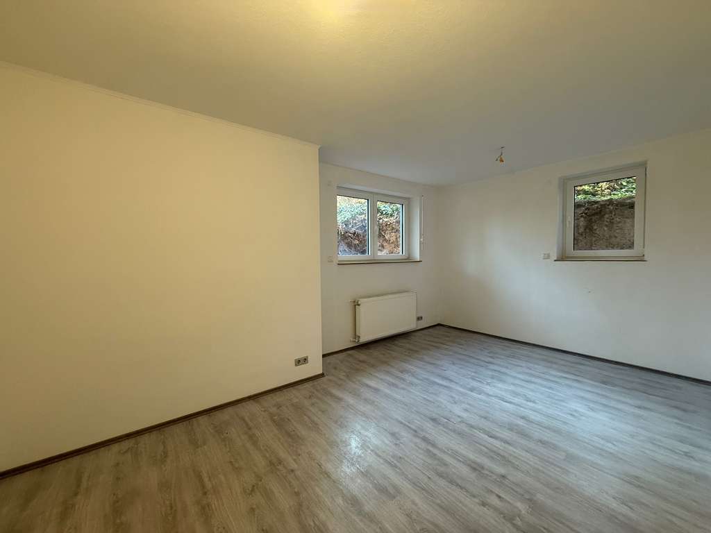 Immobilie in Maintal - **3-Zimmer-Souterrain-Wohnung in Maintal - ideale Kapitalanlage** - Bild 2