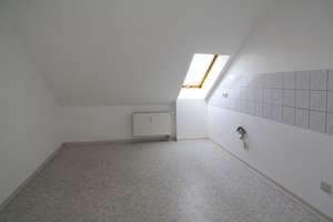 Gemütliche DG-Wohnung mit Tageslichtbad... – Rudolf-Breitscheid-Straße 16, 9112 Kaßberg, Chemnitz – Vorschaubild 4