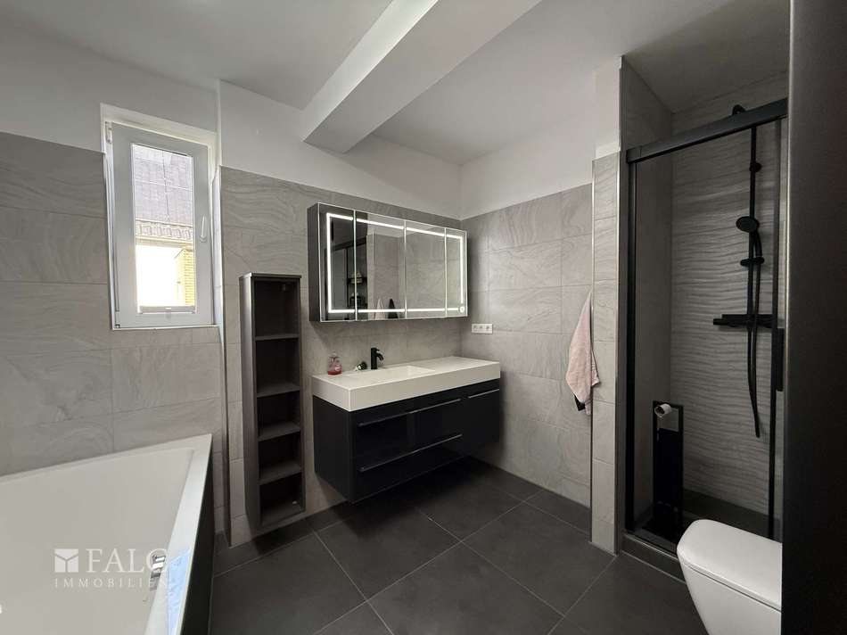 k3kkpfmC7pqiaHjW8VYacvC2-big I