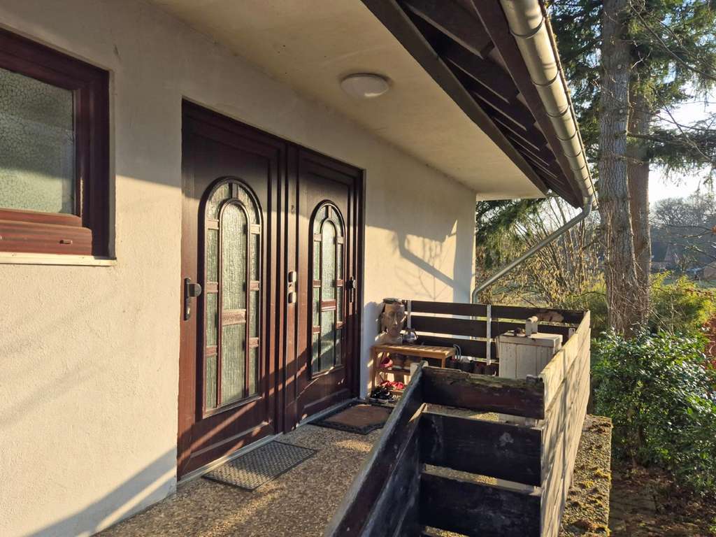 Immobilie in Bendestorf - Zweifamilienhaus in schöner, zentraler Ortslage (DG vermietet) - Bild 4