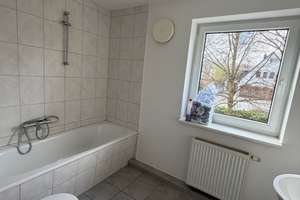 **STADTHAUS IN HH-SÜLLDORF** - 3 Zimmer, ca.80 qm,Terrasse, Stellpl. – Sülldorfer Landstr. 112H, 22589 Sülldorf, Hamburg – Vorschaubild 6