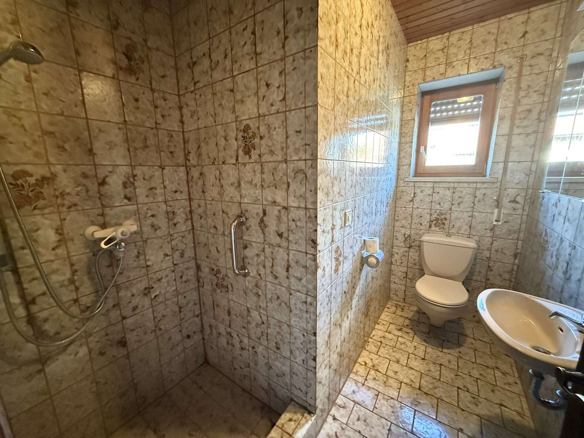 Immobilie in Fridolfing - attraktives idyllisches Familienheim in ruhiger Wohnlage - Bild 18