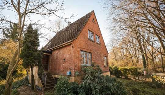 Bild von "Dornröschen" in Traumlage HH-Bergstedts zum Wachküssen