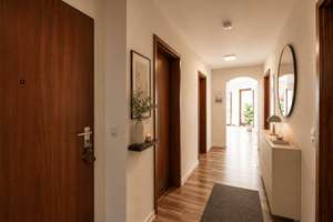 Ruhig & zentrumsnah: Charmante 3,5-Zimmer-Wohnung mit Südbalkon und Garage in Waiblingen – Die vollständige Adresse der Immobilie erhältst du vom Anbieter., 71332 Waiblingen – Vorschaubild 2