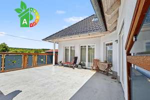 Einziehen und wohlfühlen – Junges Einfamilienhaus mit Wärmepumpe, Kamin und Doppelgarage in Geratal – 99331 Geraberg – Vorschaubild 1