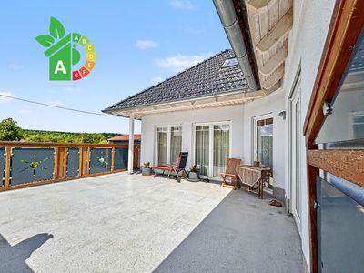 Einziehen und wohlfühlen – Junges Einfamilienhaus mit Wärmepumpe, Kamin und Doppelgarage in Geratal