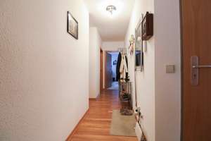 Attraktive 3-Zimmer-Terrassenwohnung mit eigenem Gartenanteil und Carport – Ihr neues Zuhause wartet – Die vollständige Adresse der Immobilie erhältst du vom Anbieter., 1259 Lockwitz, Dresden – Vorschaubild 8
