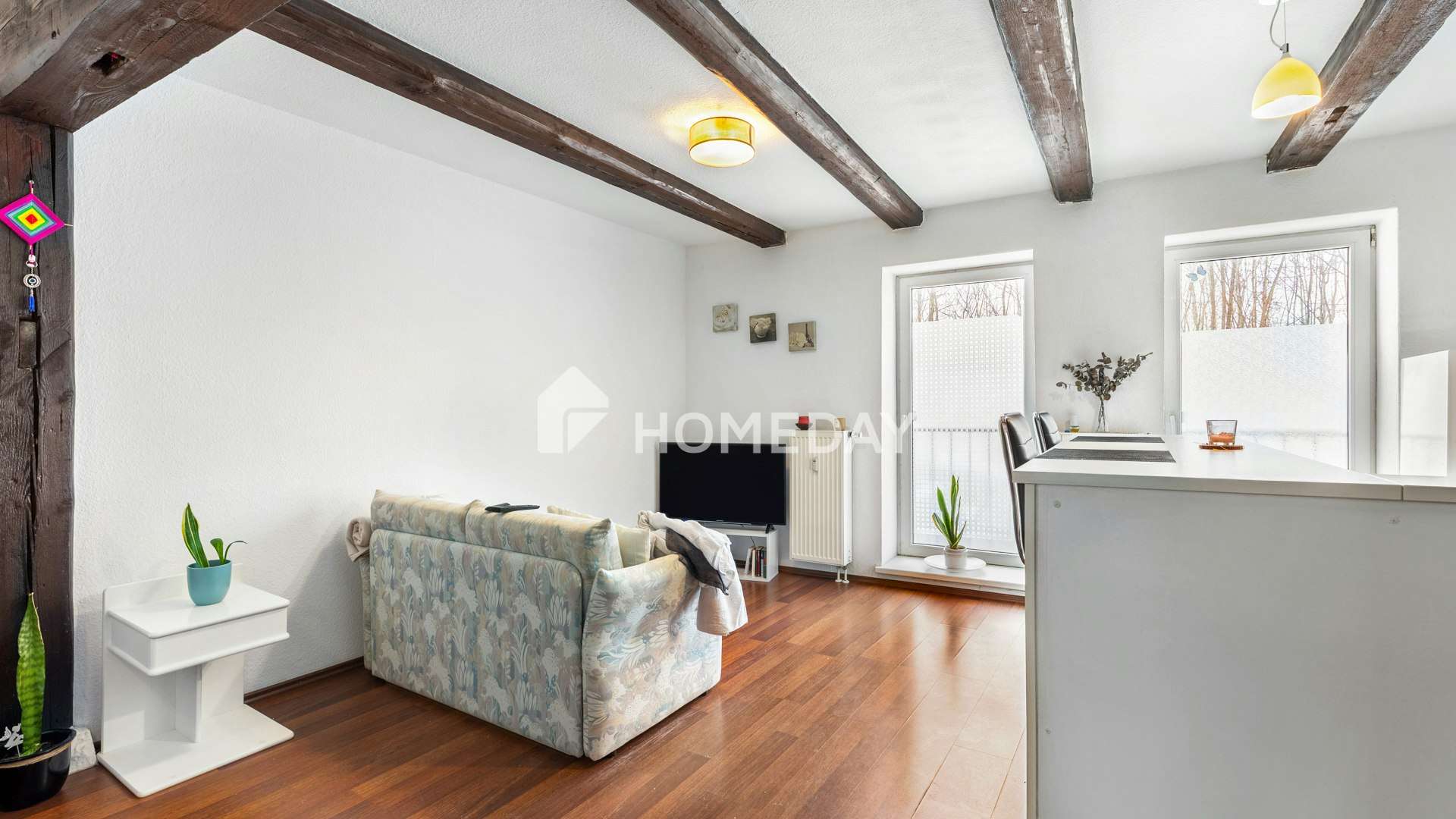 Immobilie in Bad Gandersheim - Charmantes 4-Familienhaus in ruhiger Hanglage – Solide Kapitalanlage mit 4 Garagen & 2 Stellplätzen - Bild 4