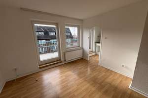 Helle 2-Zimmer-Wohnung mit großem Balkon und Skylineblick über Düsseldorf