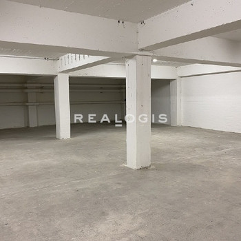 ca. 500 m² große Lagerfläche mit Lastenaufzug