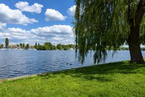Wasserlage an der Dahme: Bezugsfreie 3-Zimmer-Wohnung mit Aufzug und Süd Loggia in Köpenick – Die vollständige Adresse der Immobilie erhältst du vom Anbieter., 12527 Grünau, Berlin – Vorschaubild 17