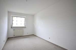 Sonnenverwöhnte 4-Zimmer-Wohnung mit Balkon und Tiefgaragenstellplatz in Laatzen! – Die vollständige Adresse der Immobilie erhältst du vom Anbieter., 30880 Laatzen – Vorschaubild 15