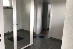Renovierte, möblierte 4-Zimmer-Dachgeschosswohnung mit Balkon und Einbauküche in Ulm-Wiblingen – Die vollständige Adresse der Immobilie erhältst du vom Anbieter., 89079 Wiblingen, Ulm – Vorschaubild 5