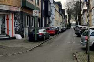 Ruhige und Helle Altbauwohnung mit Balkon im Essener Süden – Sibyllastraße 9, 45136 Rüttenscheid, Essen – Vorschaubild 19