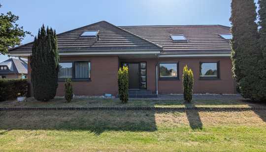 Bild von Familienfreundliches Einfamilienhaus mit 8 Zimmern auf großem Grundstück